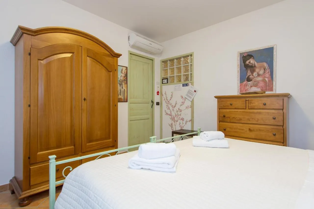 קרוגטה Le Camere Di Aladino
